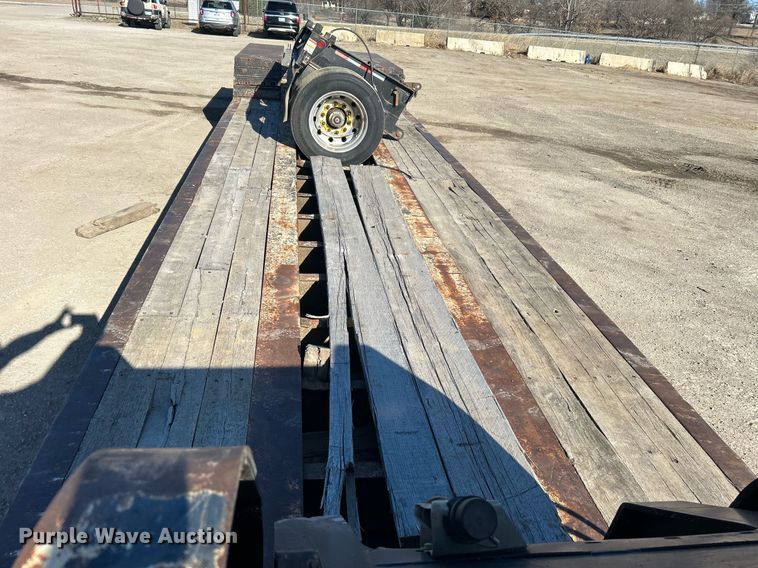 image for item DN0696 2015 Etnyre  RTN55TD3 lowboy equipment trailer