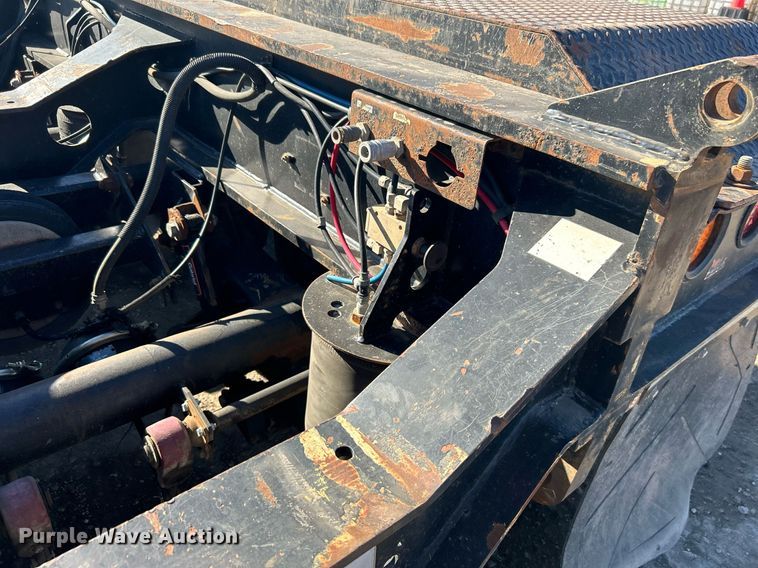 image for item DN0696 2015 Etnyre  RTN55TD3 lowboy equipment trailer