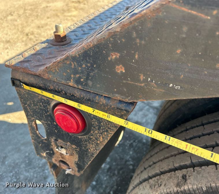 image for item DN0696 2015 Etnyre  RTN55TD3 lowboy equipment trailer