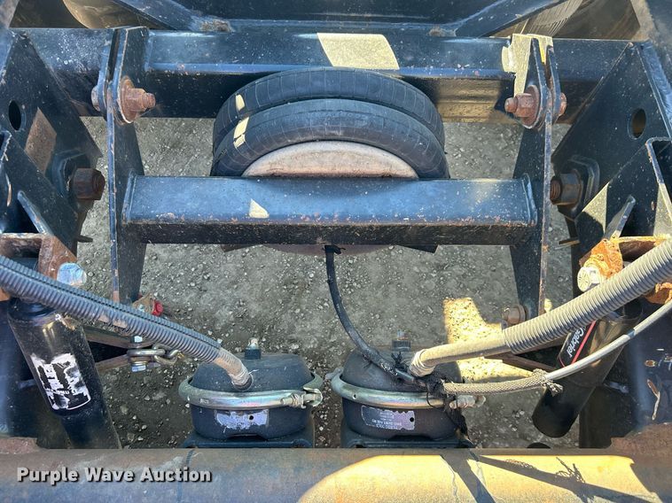 image for item DN0696 2015 Etnyre  RTN55TD3 lowboy equipment trailer