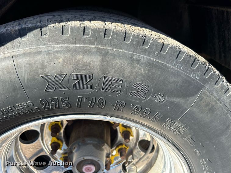 image for item DN0696 2015 Etnyre  RTN55TD3 lowboy equipment trailer