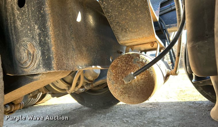 image for item DN0696 2015 Etnyre  RTN55TD3 lowboy equipment trailer