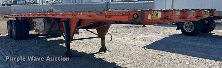 image for item DN0707 1999 Wabash flatbed trailer