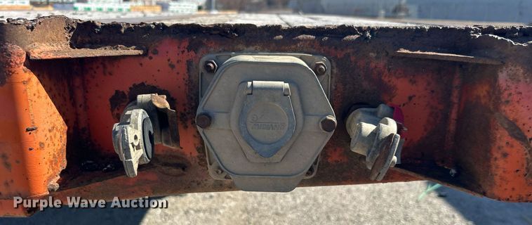 image for item DN0707 1999 Wabash flatbed trailer