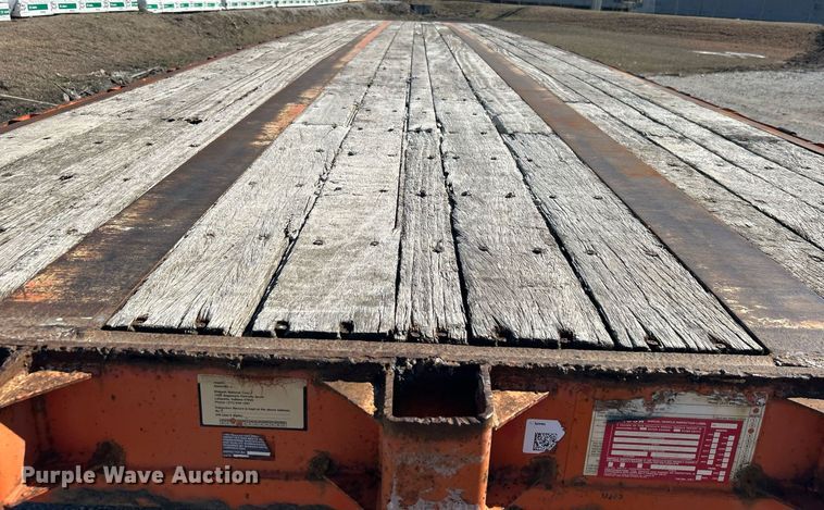 image for item DN0707 1999 Wabash flatbed trailer