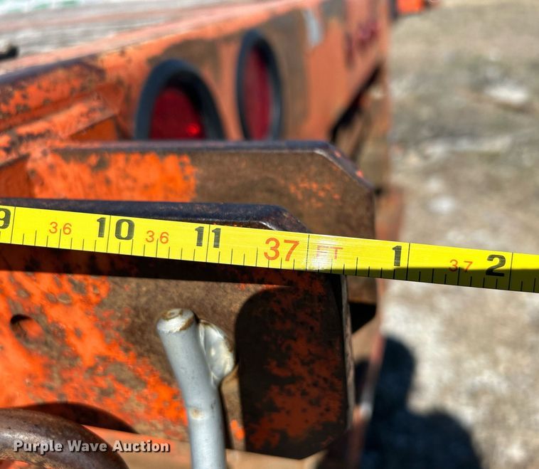 image for item DN0707 1999 Wabash flatbed trailer