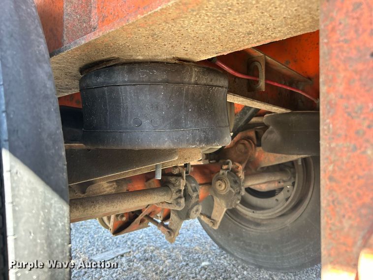 image for item DN0707 1999 Wabash flatbed trailer