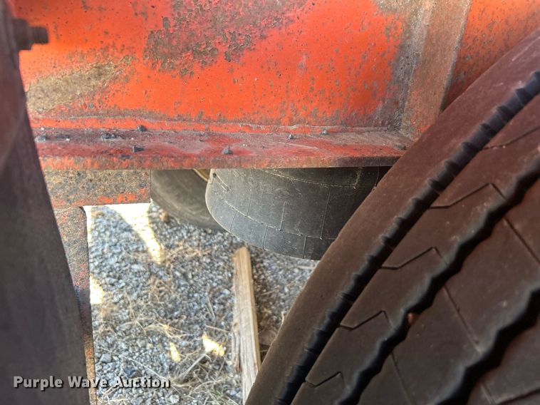 image for item DN0707 1999 Wabash flatbed trailer