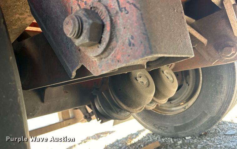 image for item DN0707 1999 Wabash flatbed trailer