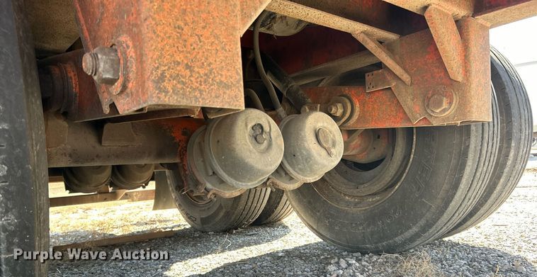 image for item DN0707 1999 Wabash flatbed trailer