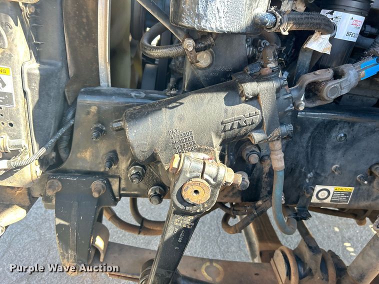 image for item DN0708 2014 Peterbilt  330 truck cab and chassis