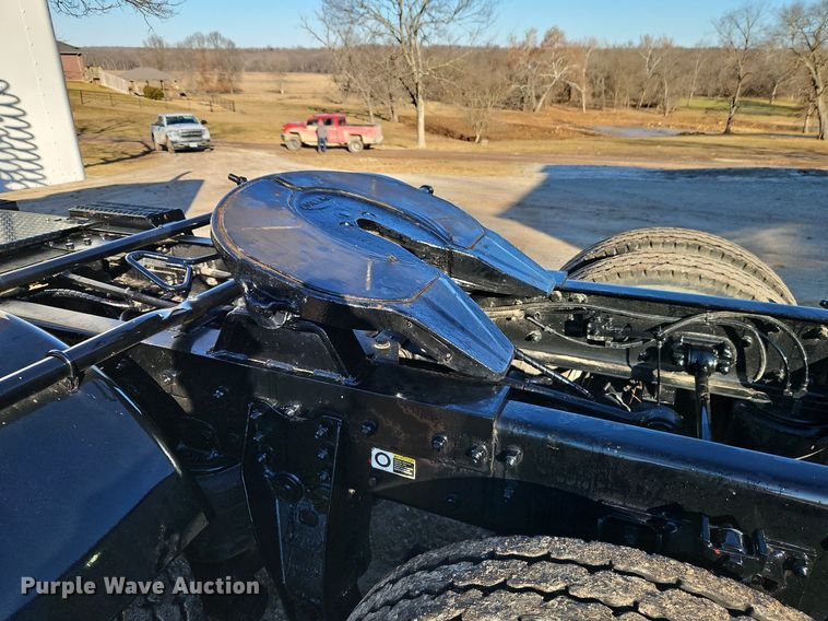 image for item DN7203 2009 Kenworth T800 semi truck