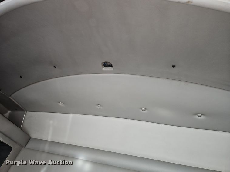 image for item DN7203 2009 Kenworth T800 semi truck