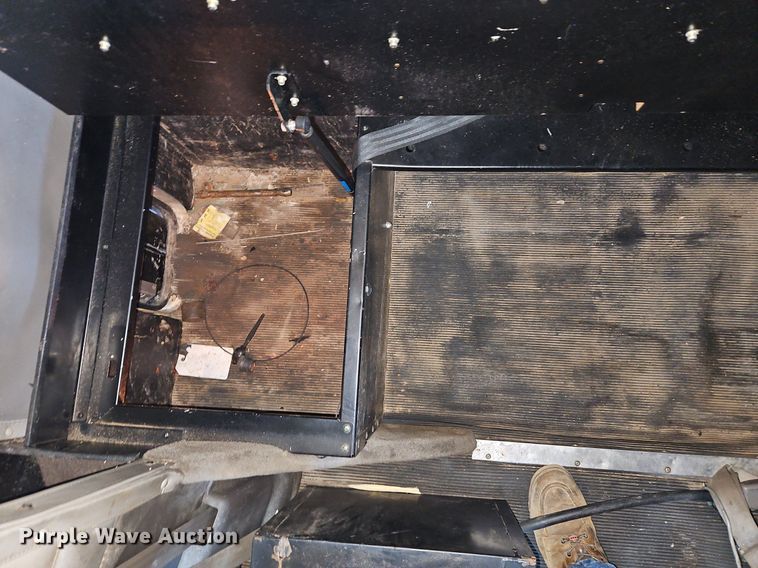 image for item DN7203 2009 Kenworth T800 semi truck