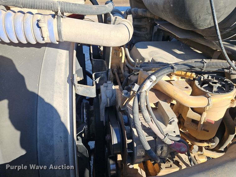 image for item DN7203 2009 Kenworth T800 semi truck