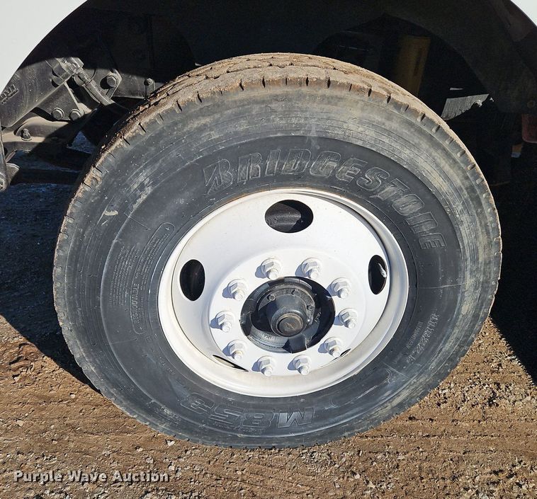 image for item DN7203 2009 Kenworth T800 semi truck