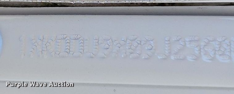 image for item DN7203 2009 Kenworth T800 semi truck