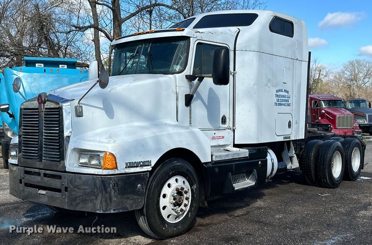 image for item DN7681 2005 Kenworth  T600 semi truck