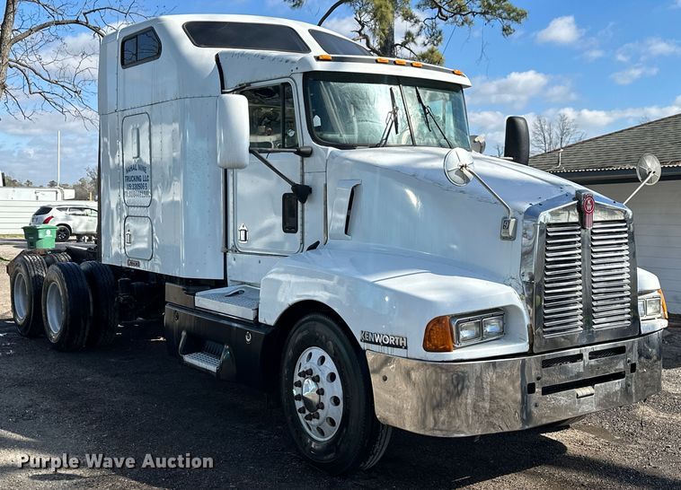 image for item DN7681 2005 Kenworth  T600 semi truck