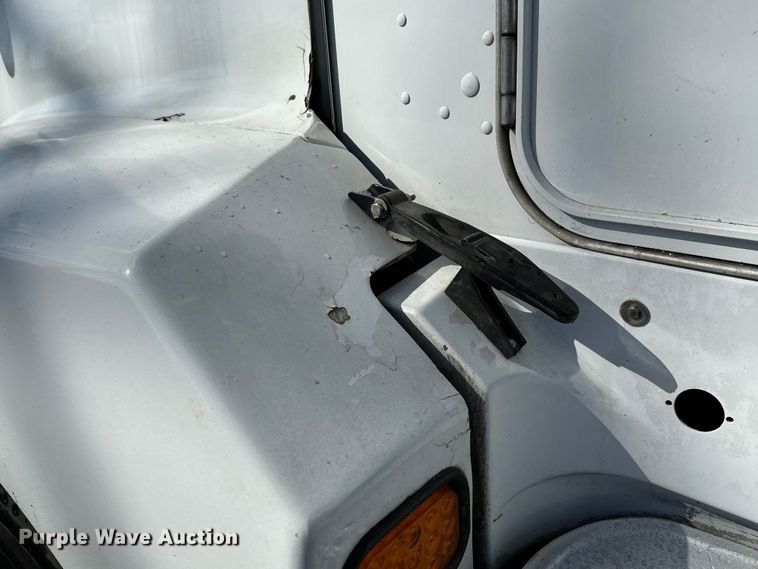 image for item DN7681 2005 Kenworth  T600 semi truck