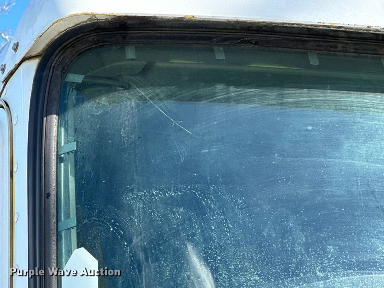 image for item DN7681 2005 Kenworth  T600 semi truck