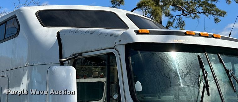 image for item DN7681 2005 Kenworth  T600 semi truck