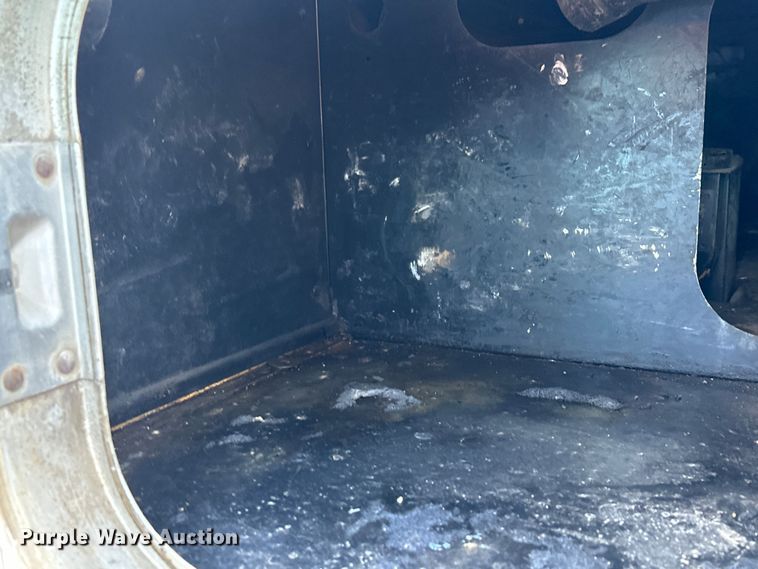 image for item DN7681 2005 Kenworth  T600 semi truck