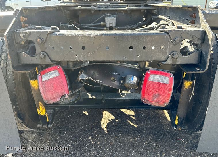 image for item DN7681 2005 Kenworth  T600 semi truck