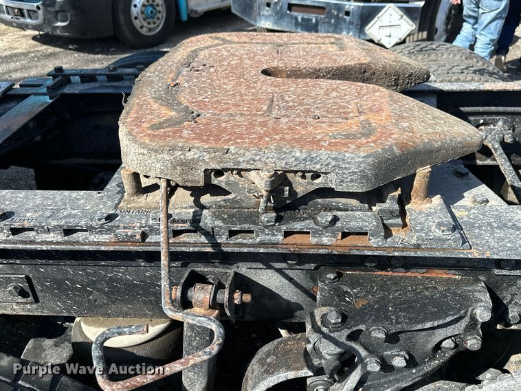 image for item DN7681 2005 Kenworth  T600 semi truck