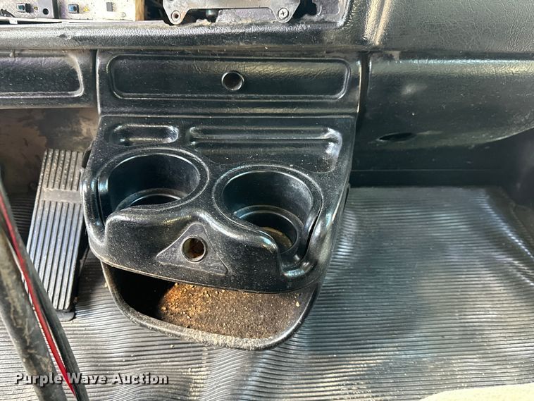 image for item DN7681 2005 Kenworth  T600 semi truck