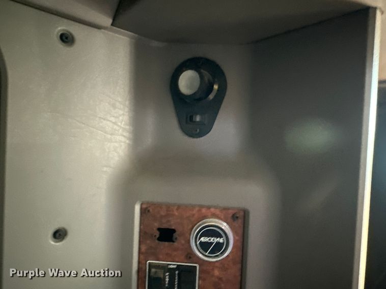 image for item DN7681 2005 Kenworth  T600 semi truck