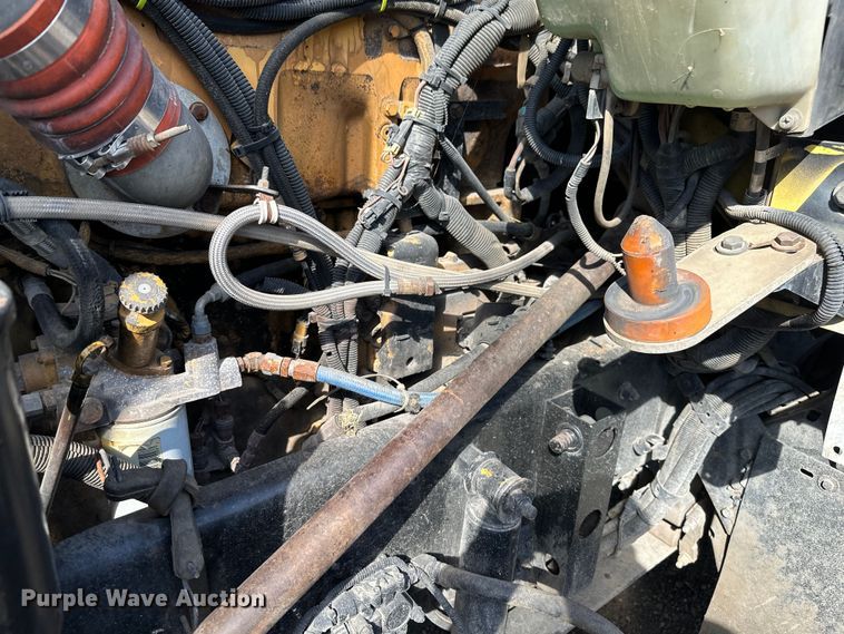 image for item DN7681 2005 Kenworth  T600 semi truck