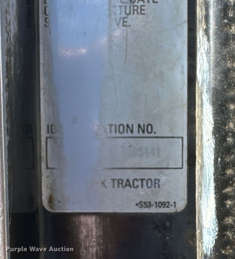 image for item DN7681 2005 Kenworth  T600 semi truck