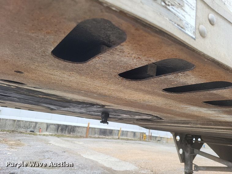 image for item DO4816 2008 Utility  4000D-X dry van trailer