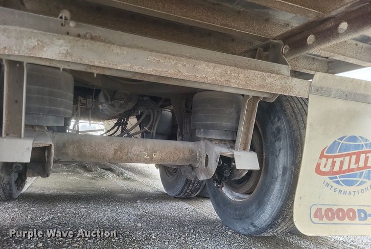 image for item DO4816 2008 Utility  4000D-X dry van trailer