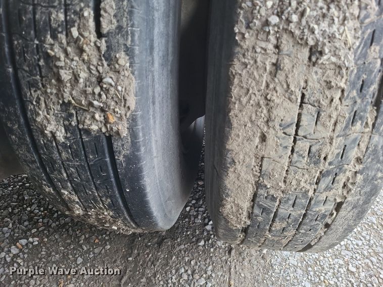 image for item DO4816 2008 Utility  4000D-X dry van trailer