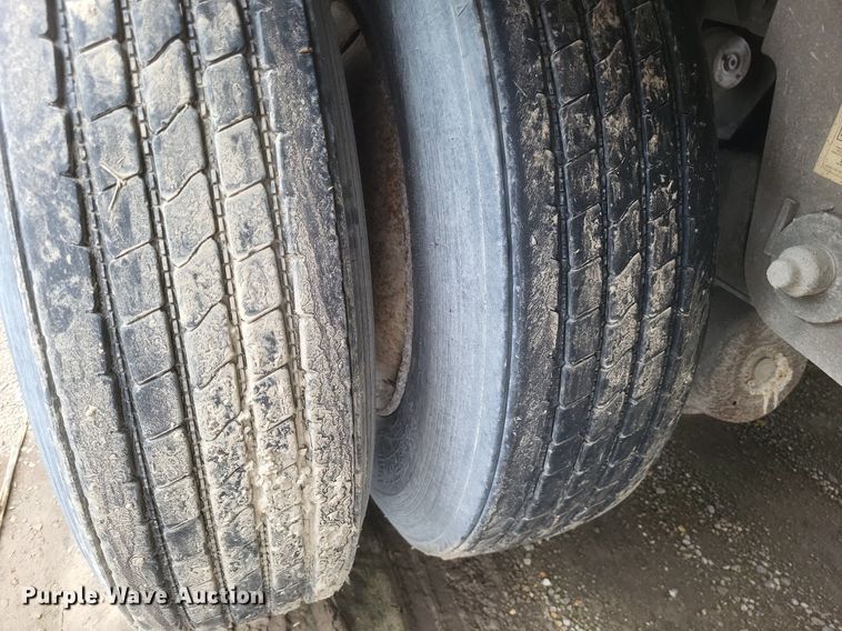 image for item DO4816 2008 Utility  4000D-X dry van trailer