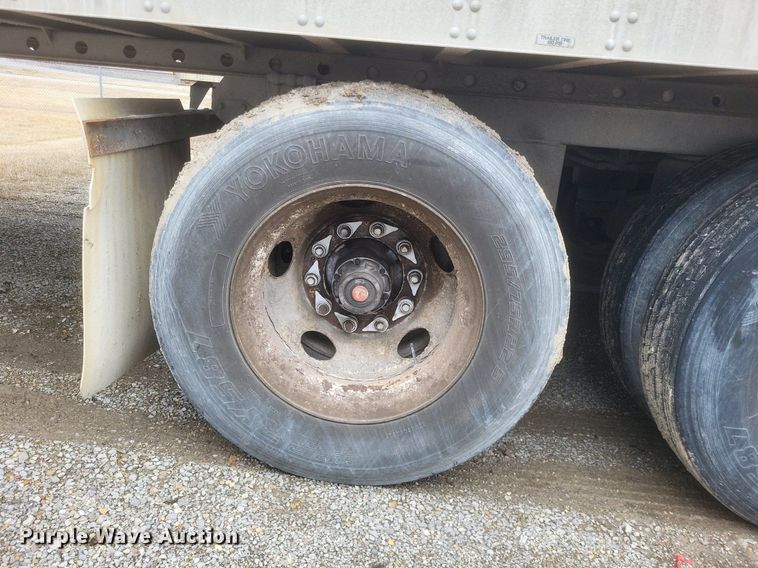 image for item DO4816 2008 Utility  4000D-X dry van trailer