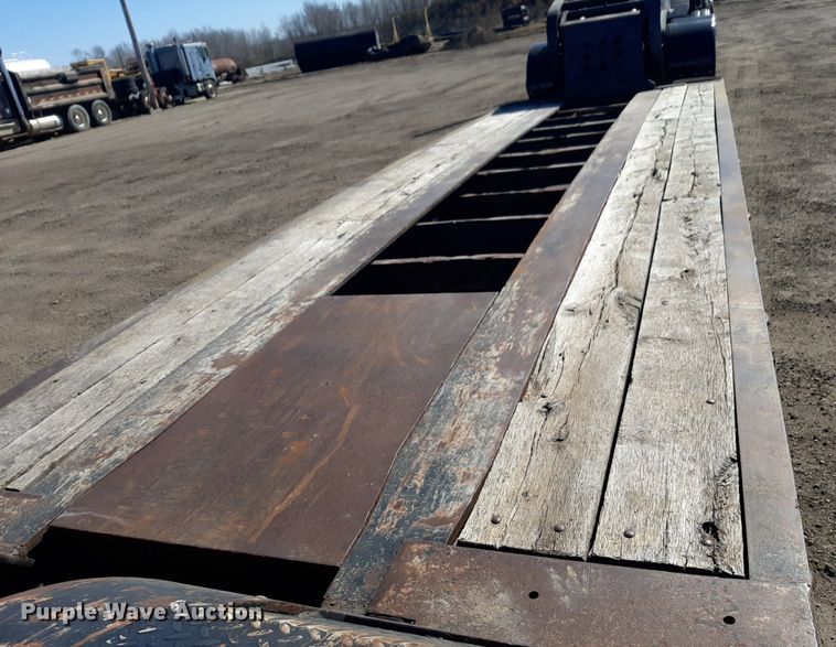 image for item DP2591 2000 Fontaine  TL50-NGP lowboy equipment trailer