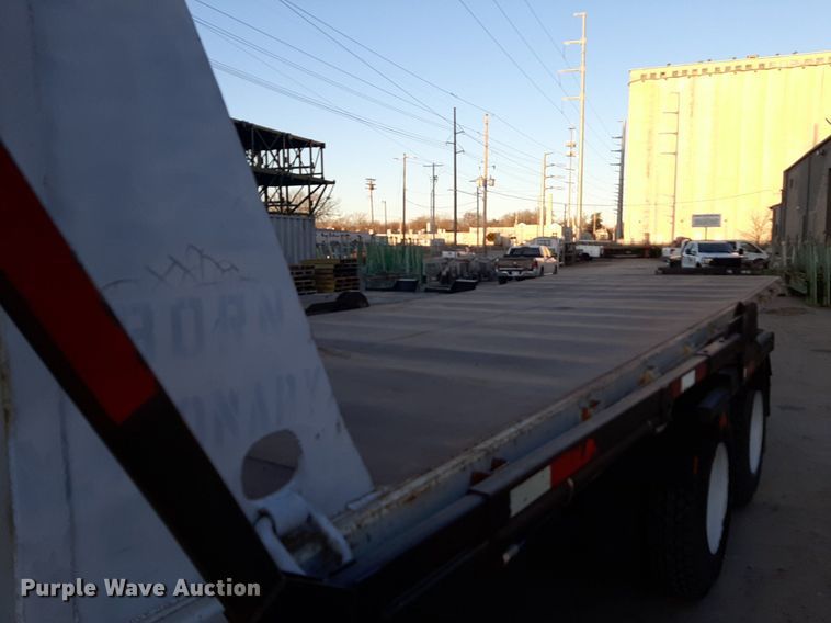 image for item DP2622 2006 Peterbilt  rollback truck