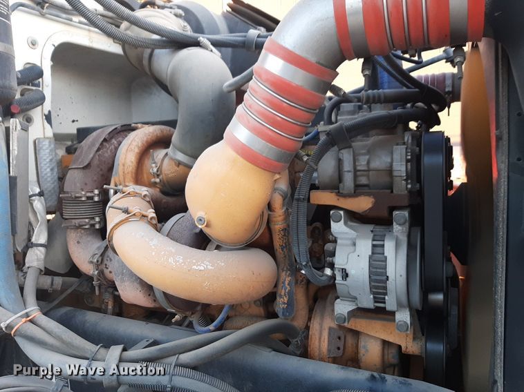 image for item DP2622 2006 Peterbilt  rollback truck