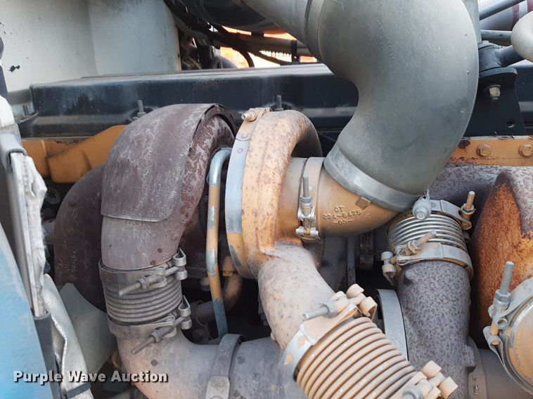 image for item DP2622 2006 Peterbilt  rollback truck