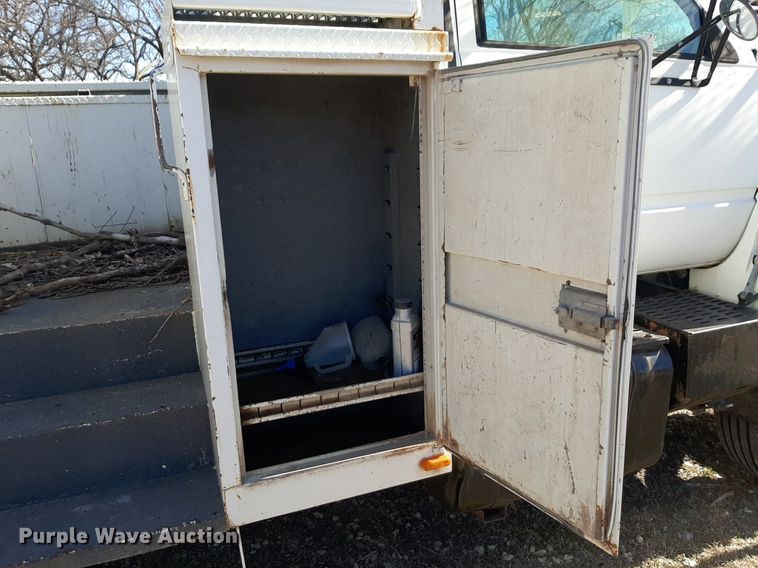 image for item DP2628 1996 GMC TopKick forestry bucket truck