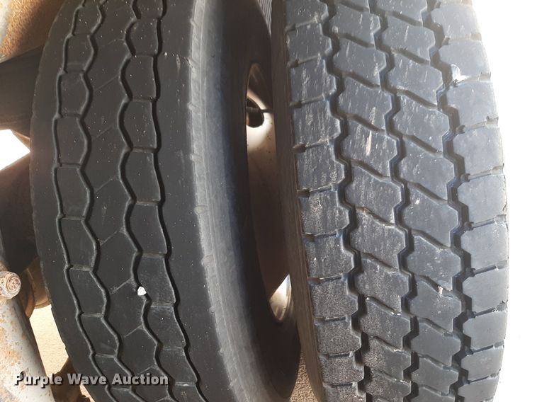 image for item DP2673 2005 Wabash dry van trailer