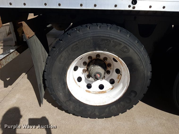 image for item DP2673 2005 Wabash dry van trailer