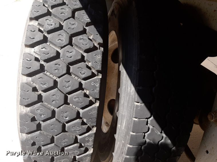 image for item DP2673 2005 Wabash dry van trailer