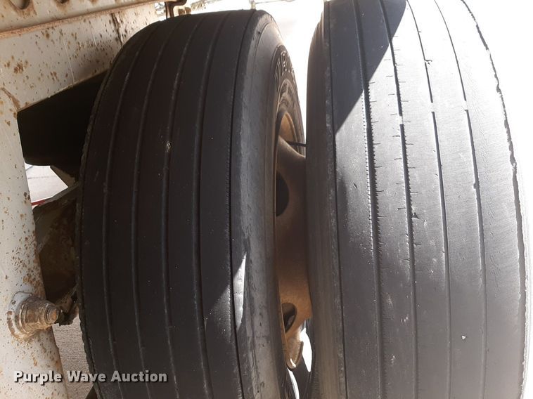 image for item DP2673 2005 Wabash dry van trailer