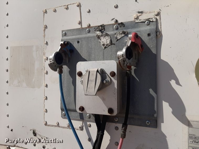 image for item DP2674 2007 Wabash dry van trailer