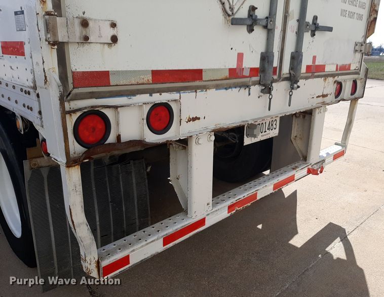 image for item DP2674 2007 Wabash dry van trailer
