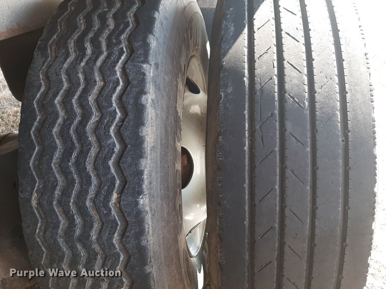 image for item DP2675 2007 Wabash dry van trailer